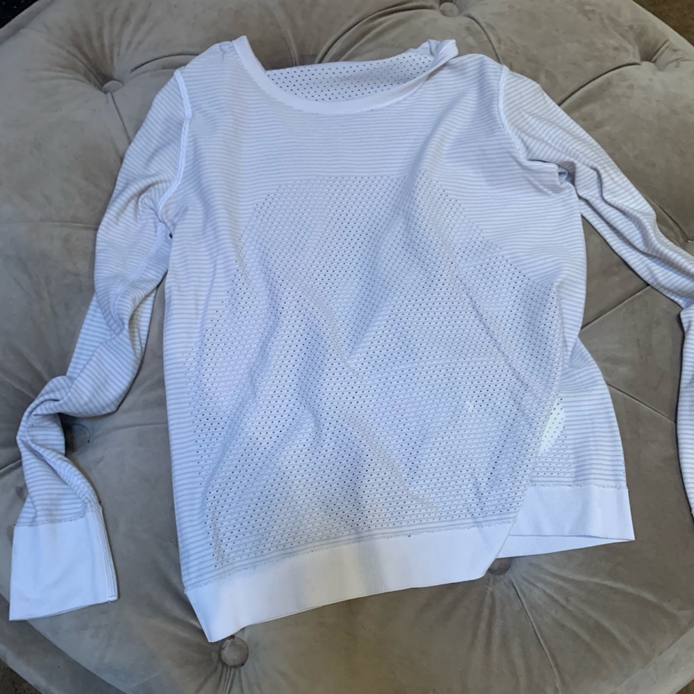 Lululemon long sleeved shirt